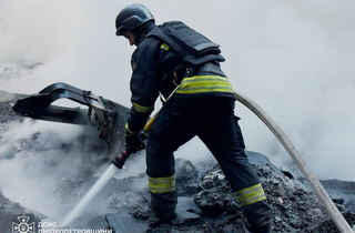 Атака на Дніпро: перші фото наслідків