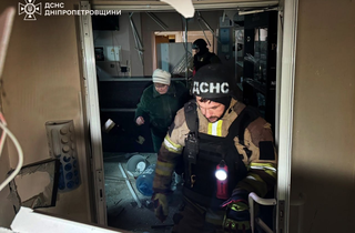 Атака на Дніпро: перші фото наслідків