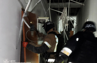 Атака на Дніпро: перші фото наслідків