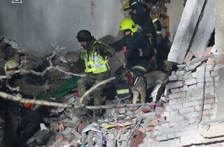 Атака на Одесу: рятувальники шукають людей під завалами