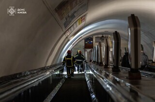 Блекаут у Києві: з тунелів метро довелося евакуювати майже півтисячі пасажирів