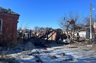 Удар по Слов'янську: загинули мати й дитина, є багато поранених (фото)