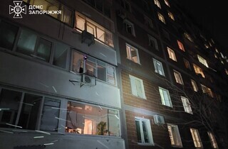 Атака на Запоріжжя: рятувальники та влада показали кадри з наслідками