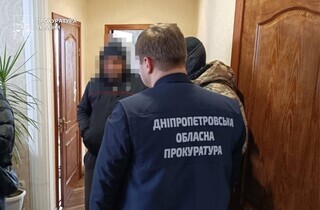 За «непослух» – голили наголо і садили на ланцюг. У Дніпрі батьки-вихователі катували шістьох дітей