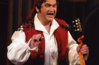 Помер оперний співак Петро Приймак. Кілька років тому він втратив брата-близнюка