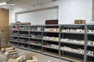 Схема на десятки мільйонів гривень. В Україні викрито нелегальне виробництво вейпів