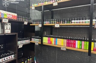 Схема на десятки мільйонів гривень. В Україні викрито нелегальне виробництво вейпів