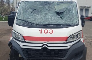 Атака на Київ 16 квітня: екіпаж «швидкої» потрапив під повторний обстріл (фото)