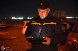 Сміттєзвалище під Ужгородом горить другу добу: мешканців просять не відчиняти вікна (фото)