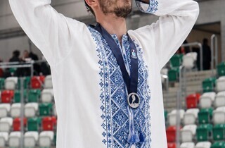 «Тихо говорити світу, хто ми є». Зірки українського спорту задали тон у День вишиванки