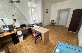 На Тернопільщині отоларинголог у 28 років очолив державну лікарню та кардинально її змінив
