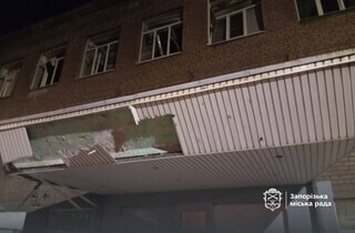 Росія вдарила КАБами по будинку в Запоріжжі: під завалами крики людей