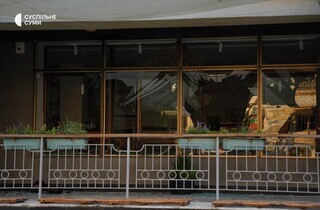 Росіяни скинули п'ять КАБів на Суми: пошкоджено центр міста