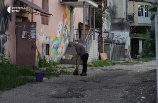 Росіяни скинули п'ять КАБів на Суми: пошкоджено центр міста