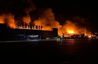 Росіяни спалили «Епіцентр» у Сумах