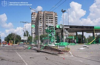 Окупанти скинули чотири авіабомби на Запоріжжя: кадри наслідків