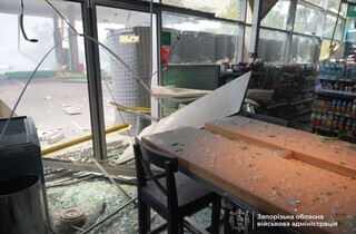 Окупанти скинули чотири авіабомби на Запоріжжя: кадри наслідків