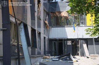 Окупанти скинули чотири авіабомби на Запоріжжя: кадри наслідків