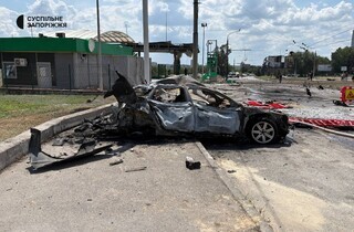 Окупанти скинули чотири авіабомби на Запоріжжя: кадри наслідків