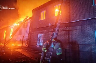 Російський дрон спричинив пожежу на Чернігівщині: з'явилися фото наслідків