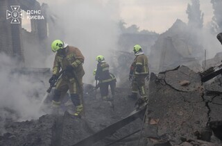 Наслідки атаки по Києву: у 2 районах були пожежі, є постраждалі