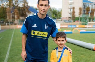 Збірна України з футболу зіграла шоу-матч проти 35 дітей (фото)