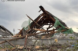 Окупанти атакували дронами житлові будинки у Запоріжжі: є постраждалі