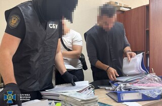 СБУ викрила топпосадовців Луганської адміністрації на привласненні 5 млн грн