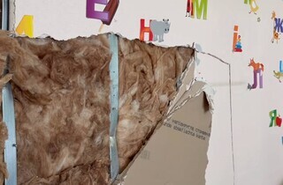 Росіяни поцілили у школу, де навчається доньки гумориста Юрія Ткача (фото)