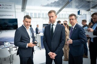 Енергетика, логістика й агросектор. Українські компанії представили інвестиційні проєкти на Карпатському форумі