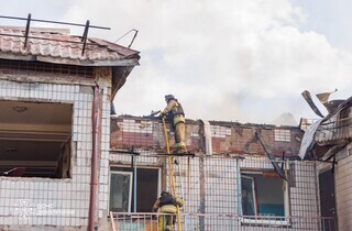 Росіяни скинули дві авіабомби на Краматорськ, під ударом опинився евакуаційний пункт