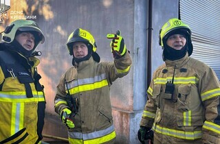 Ранкова атака на Київщину: у Бучанському районі палають склади, двоє поранених