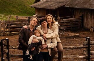 Сергій Притула замилував мережу фотосесією з дружиною та дітьми