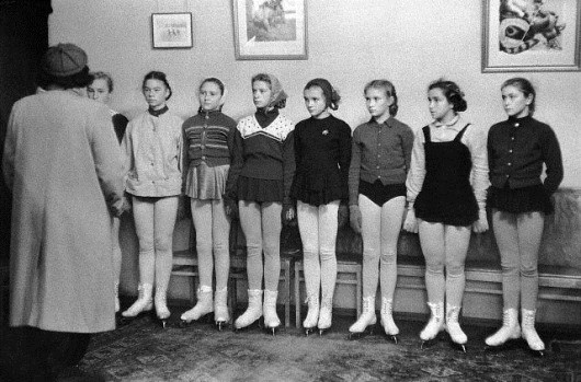 В московской школе фигурного катания, 1958 год.