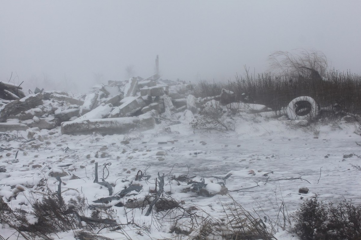 Як виглядає Луганський аеропорт, зруйнований російською артилерією. Моторошні фото
