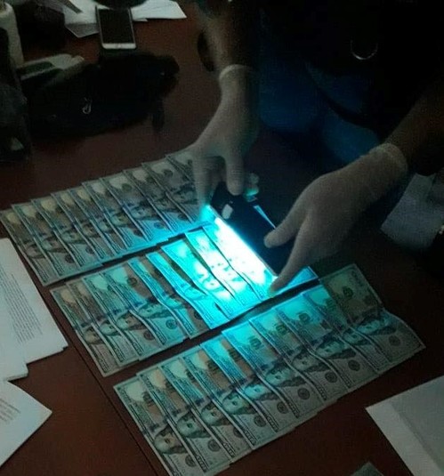 В Одесской области полицейский попался на взятке $ 3000