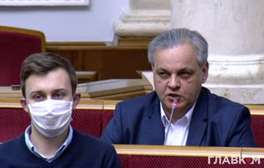 Народні депутати прийшли на засідання Верховної Ради в масках. Фото