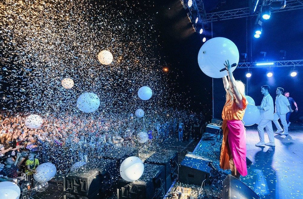 Оля Полякова отримала мільйон за антикарантинний концерт на Донбасі. Фото
