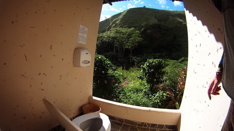 Туалетні кімнати з усього світу, які вражають розкішними видами - фото 1