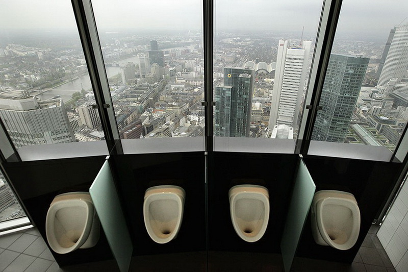 Туалетні кімнати з усього світу, які вражають розкішними видами - фото 7